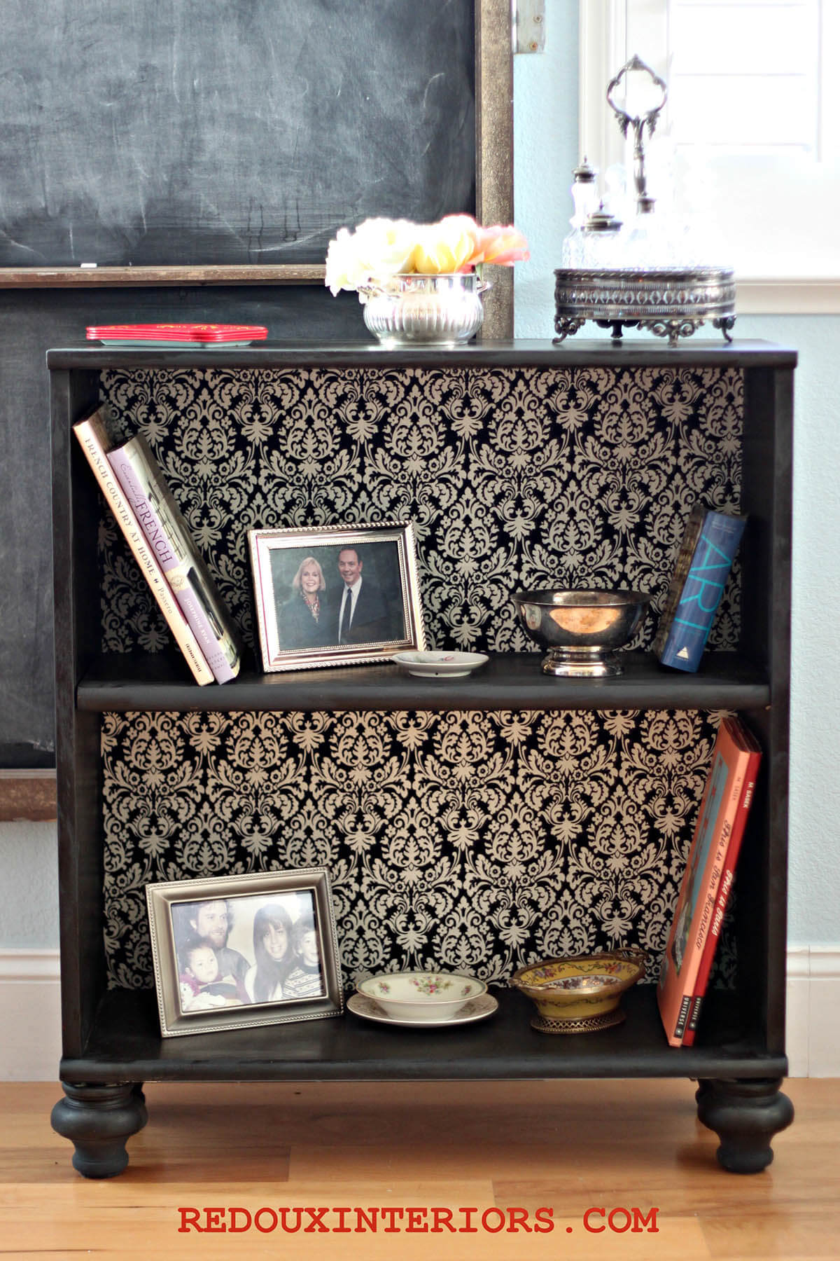 Elegant and Classy Idea to Store your Books