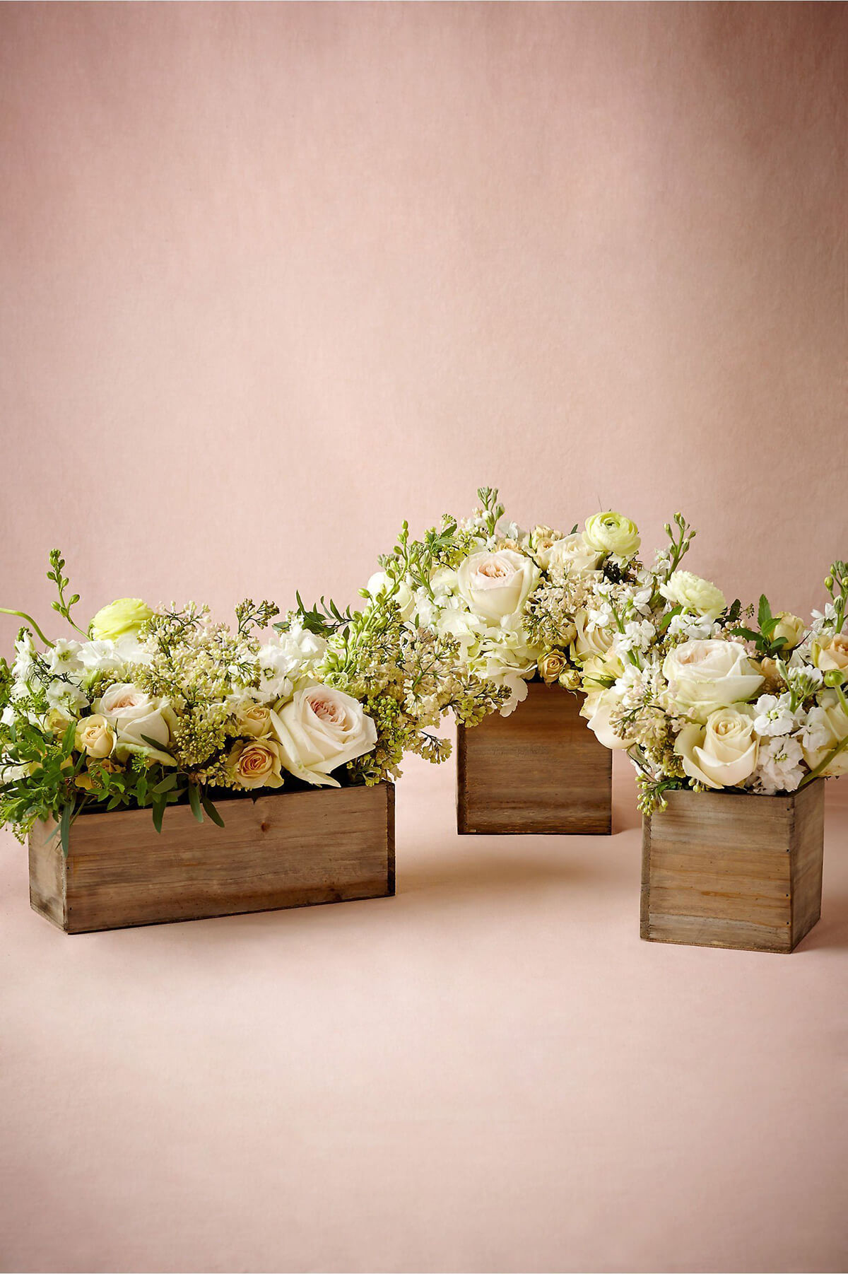 A Wood Lover's Dream Cube for Flowers — Homebnc