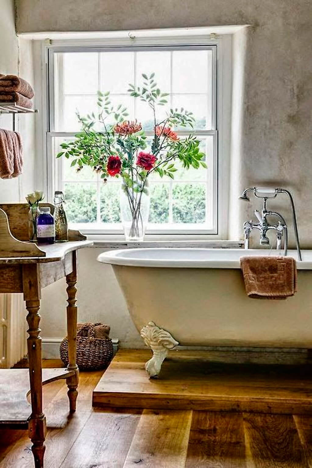 farmhouse bathroom decor