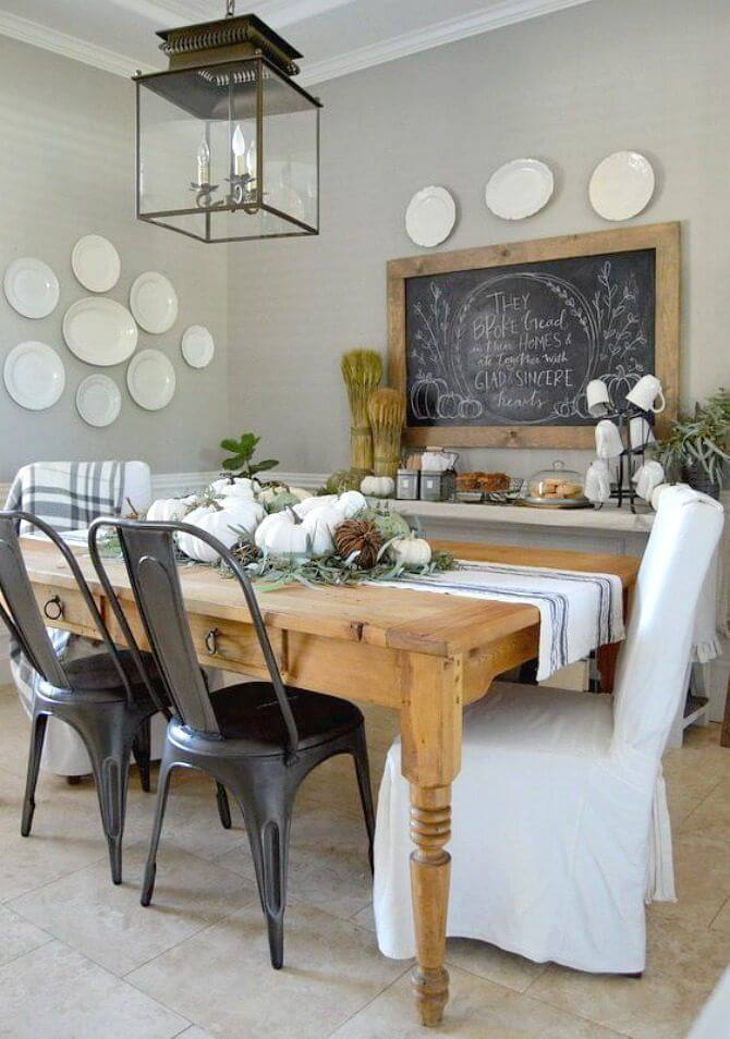 Primitive Dining Room / Primitive Decorating Ideas More Primitive Dining Room Dining Room Designs Decor Primitive Dining Rooms Primitive Dining Room Primitive Decorating Country : 19th century french oak farmhouse table with breadboard top.