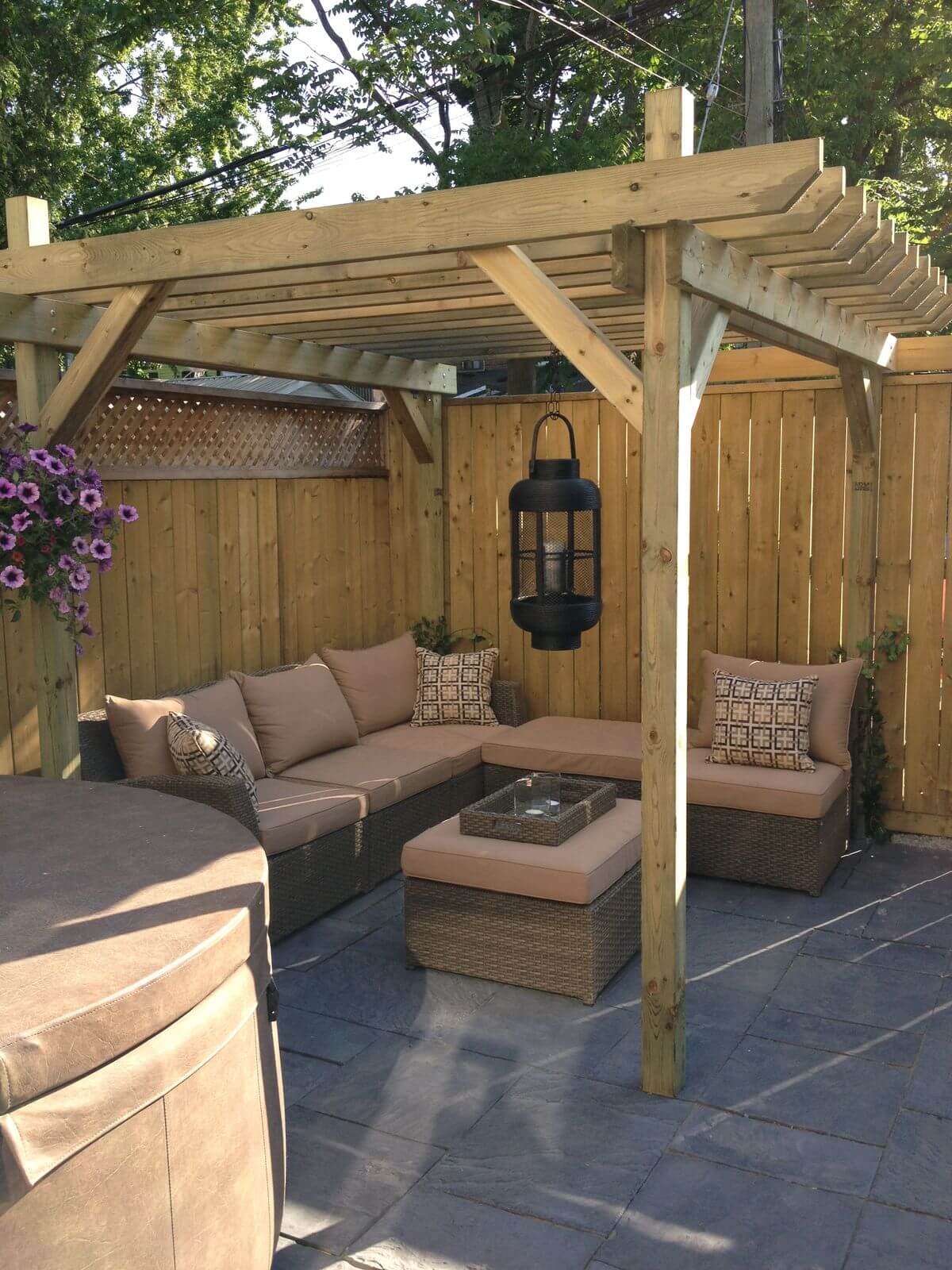 Wooden pergola design ideas | Rustic Wooden Bench