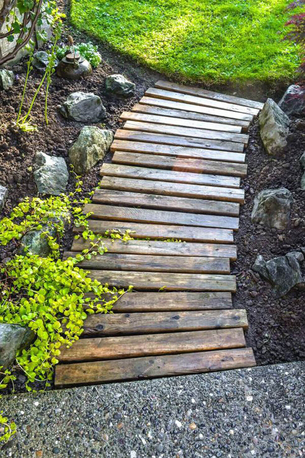 Rustic Beams Offset For A Relaxed Look