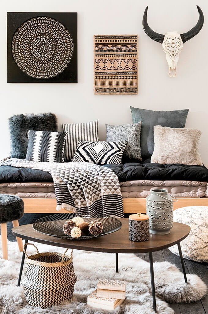 Decorate with Style: 16 Chic Coffee Table Decor Ideas - Style Motivation