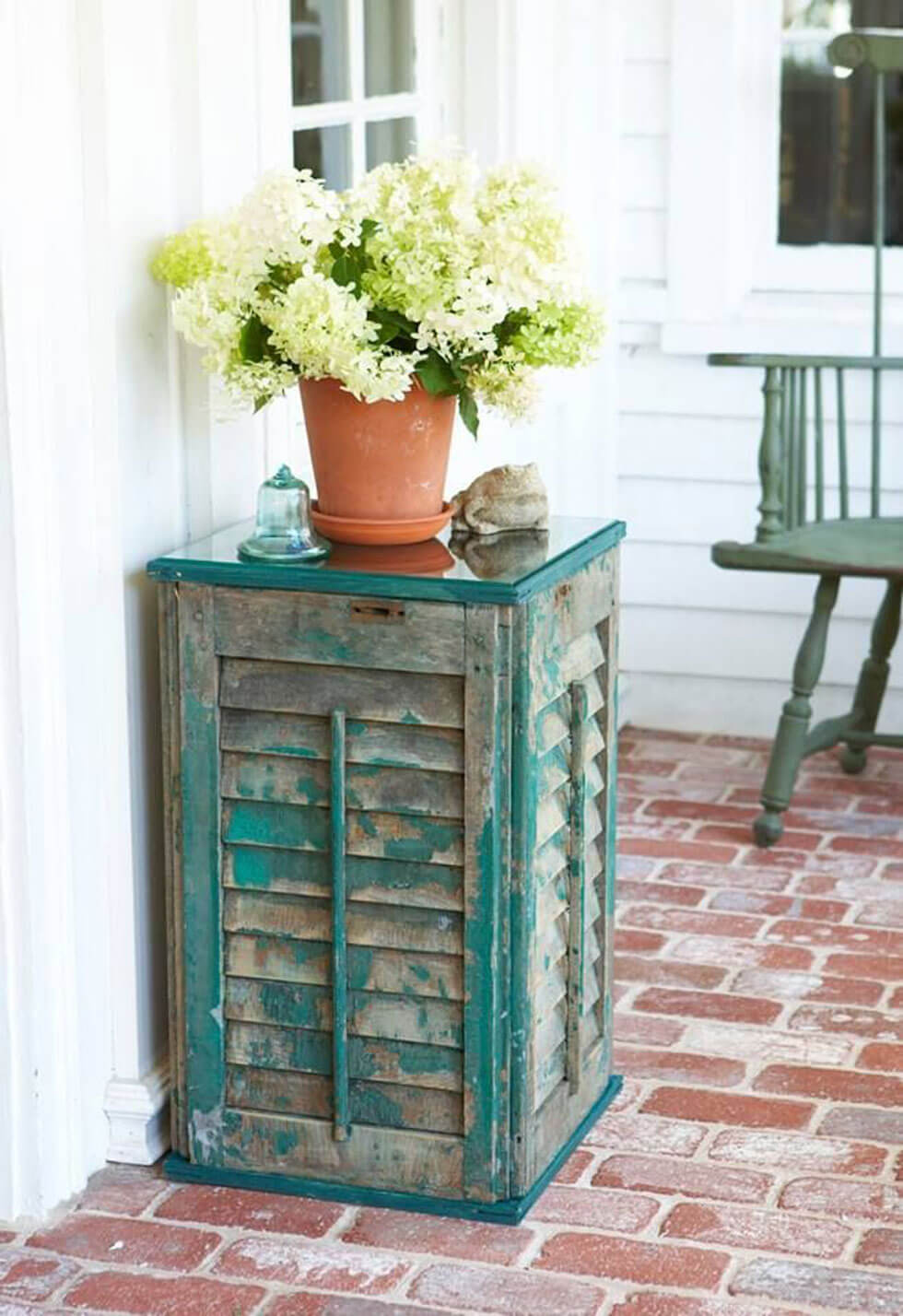 DIY Vintage Shutter Pedestal