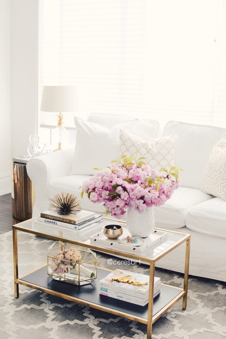 Decorate with Style: 16 Chic Coffee Table Decor Ideas