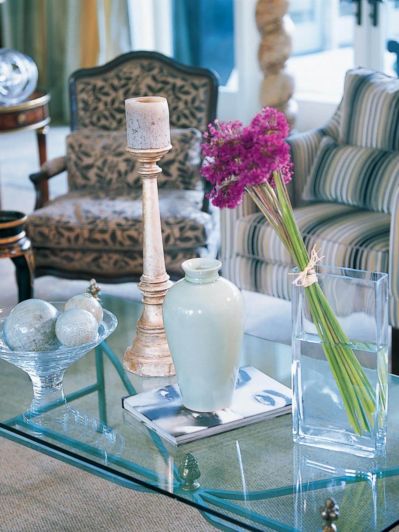 Decorate with Style: 16 Chic Coffee Table Decor Ideas