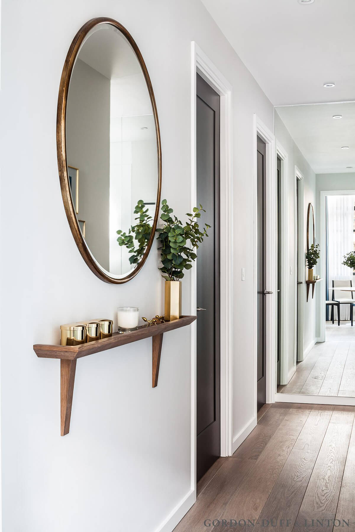 How To Use Mirrors Effectively In Interior Design: A Practical Guide