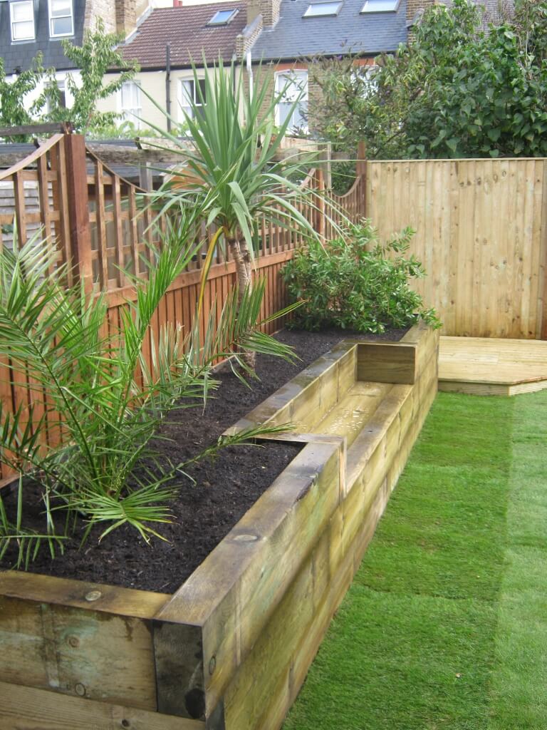 Easy Planter with Built-In Bench