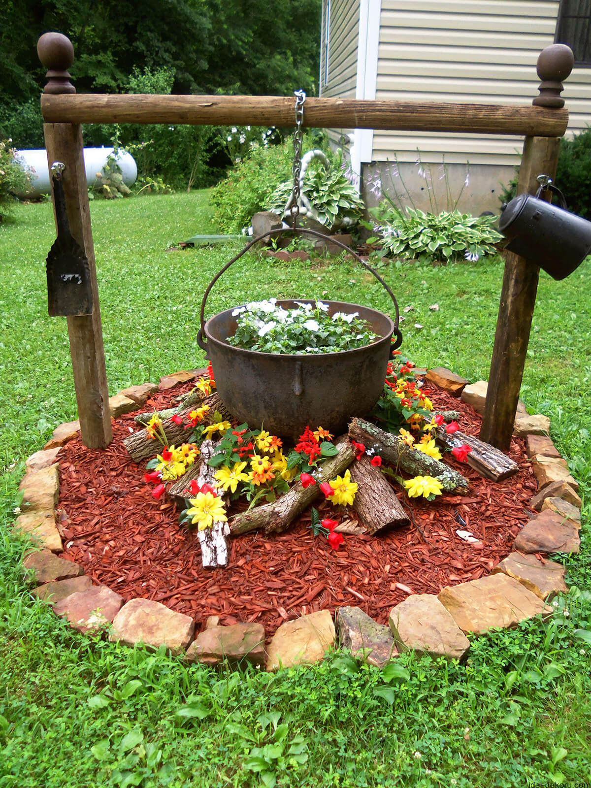 27 Best Flower Bed Ideas Decorations And Designs For 2021