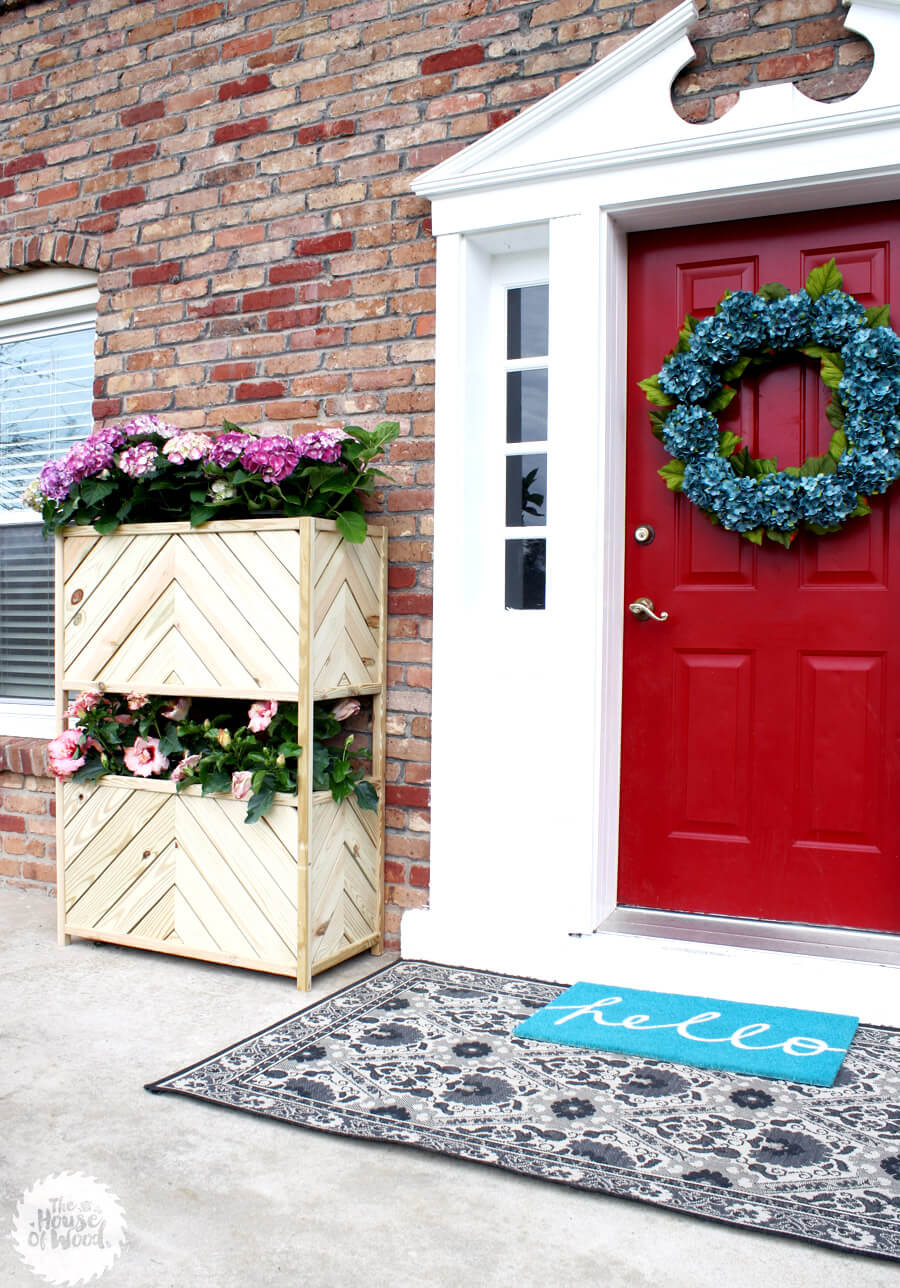 32 Best DIY Pallet and Wood Planter Box Ideas and Designs 