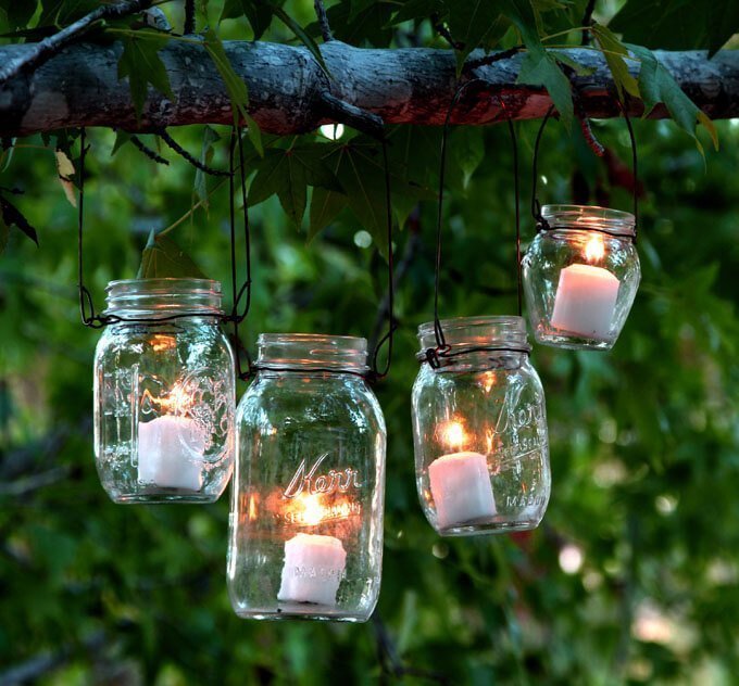 Idee semplici di illuminazione del cortile del vaso di Mason