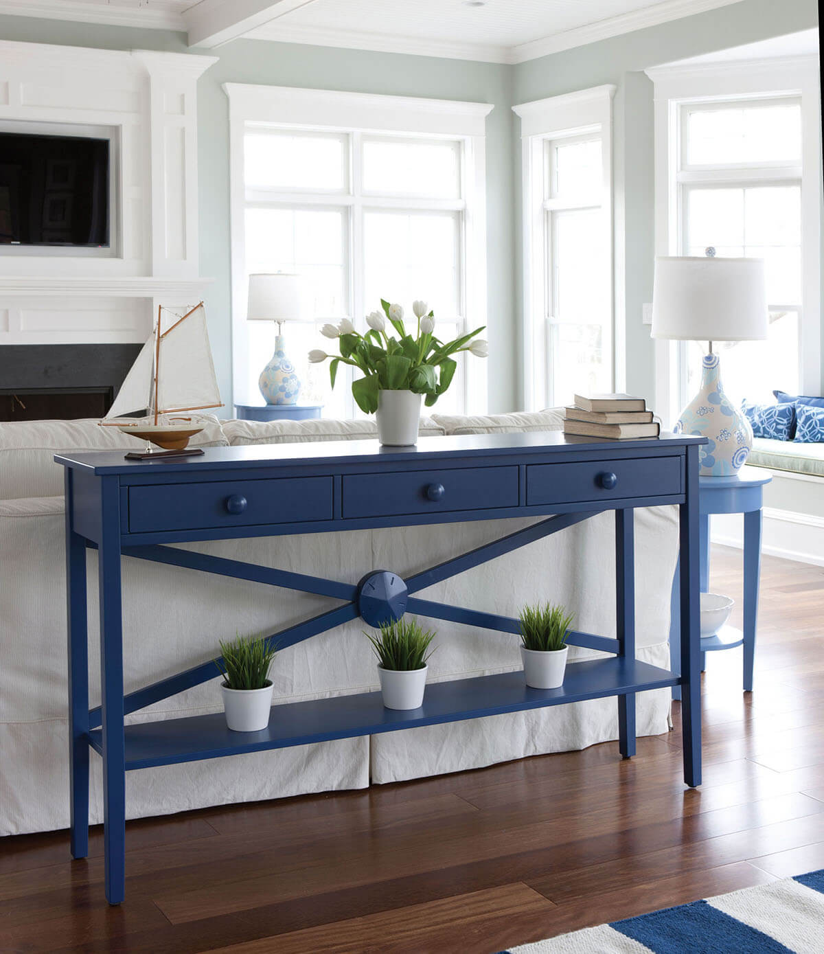 25 Best Sofa Table Ideas and Designs for 2021