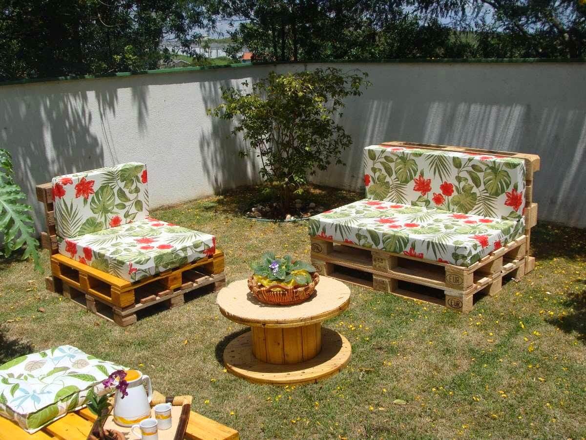 14 Amazing DIY Pallet Furniture For Practical Outdoor Patio