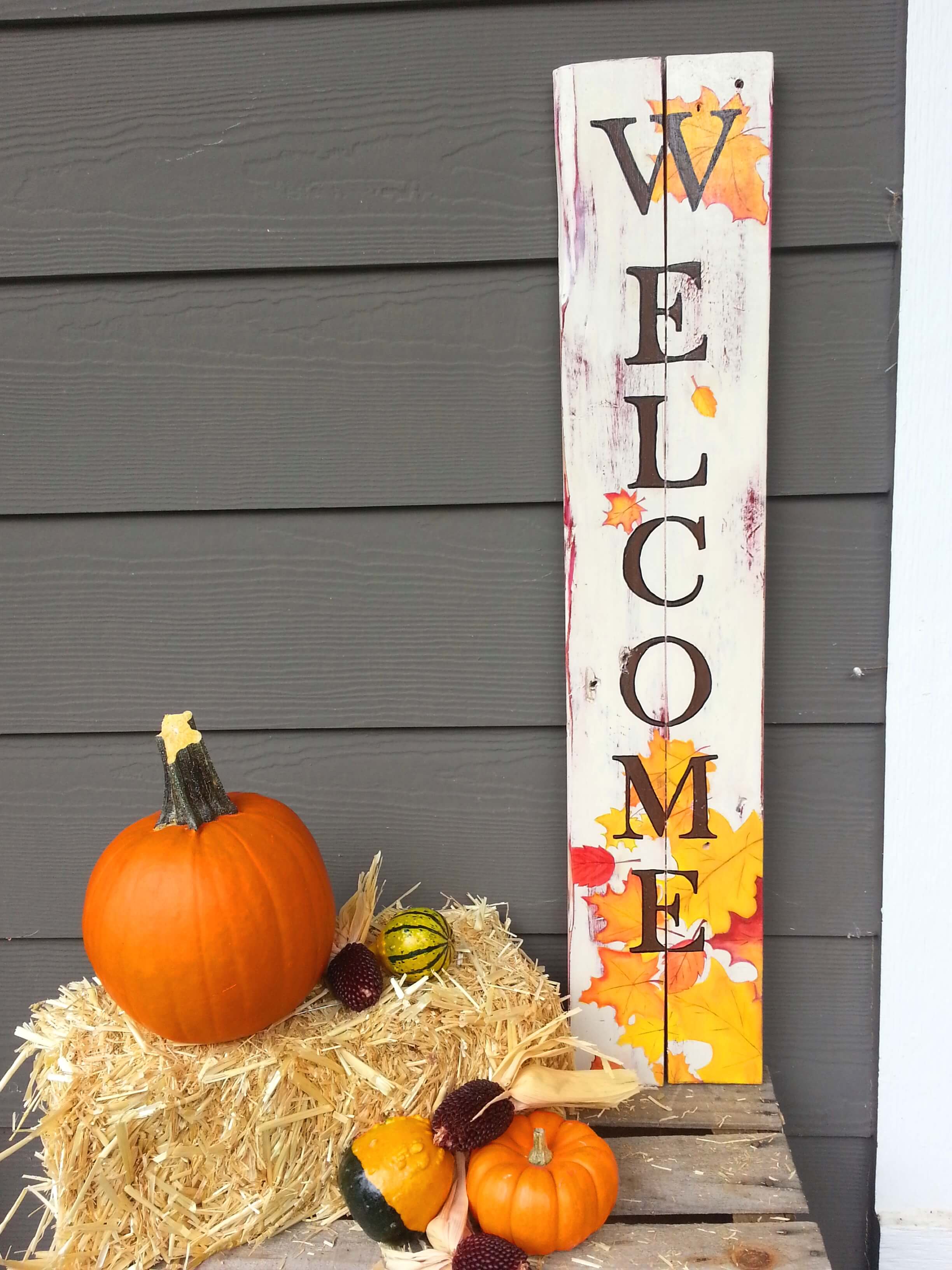 Tall Autumn Leaf Welcome Sign