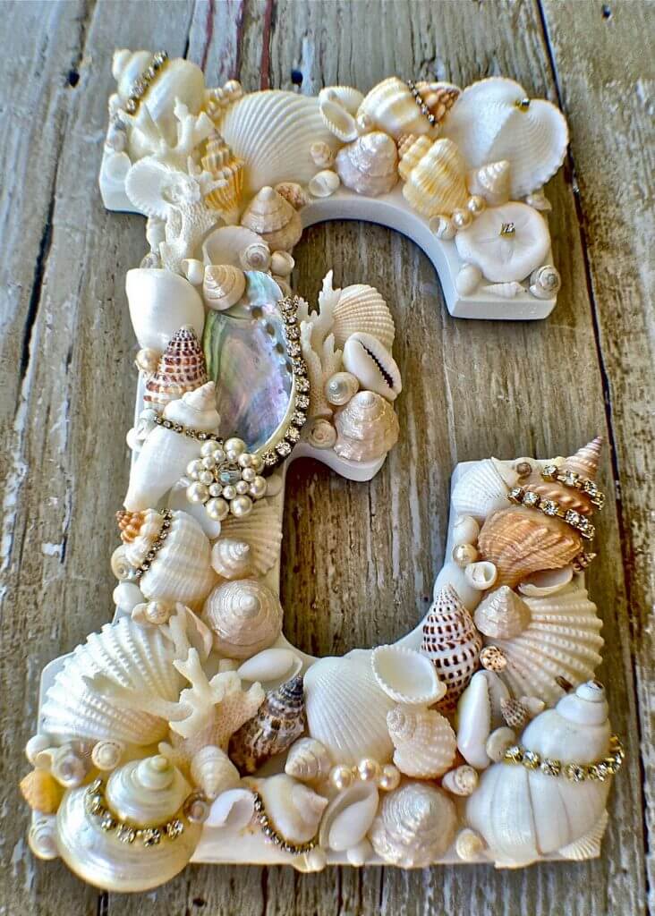 Shells and Pearls on the Letter E