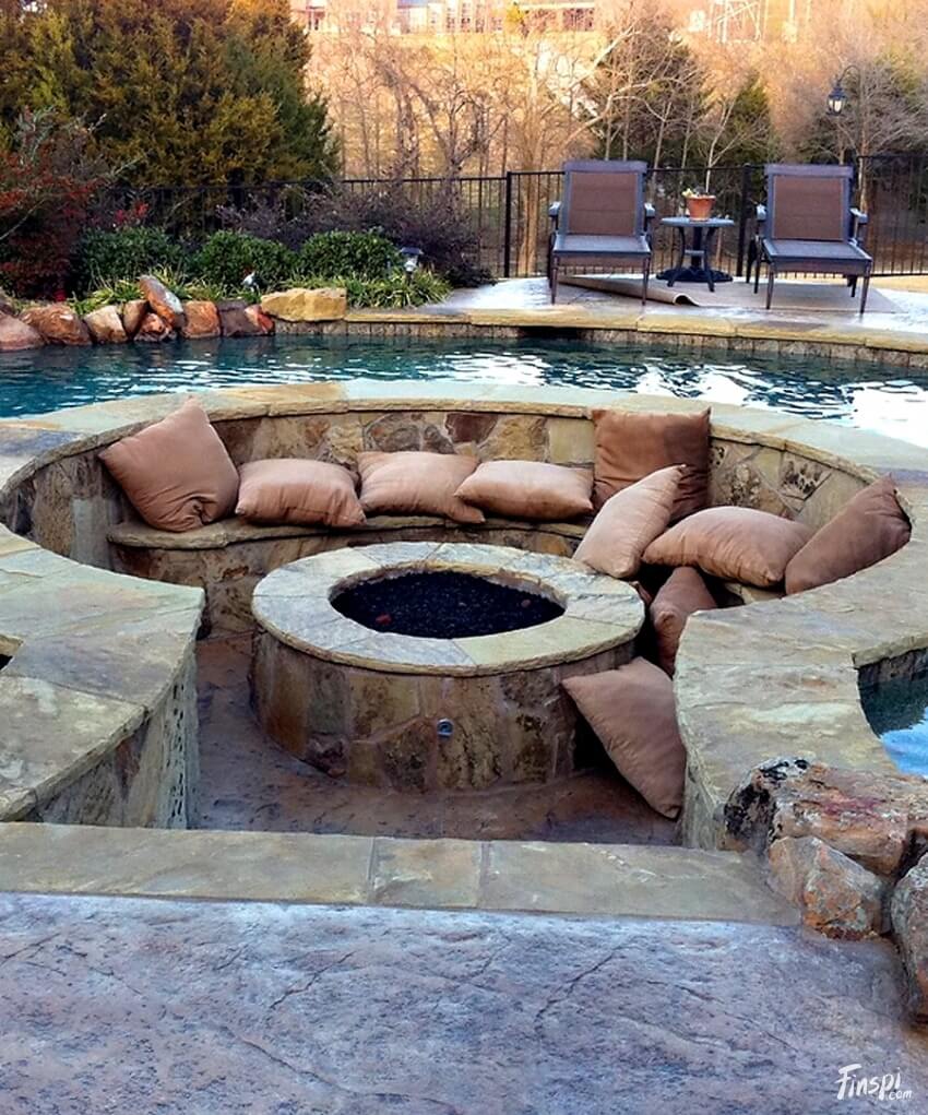 A Pit with Pillow in a Pool