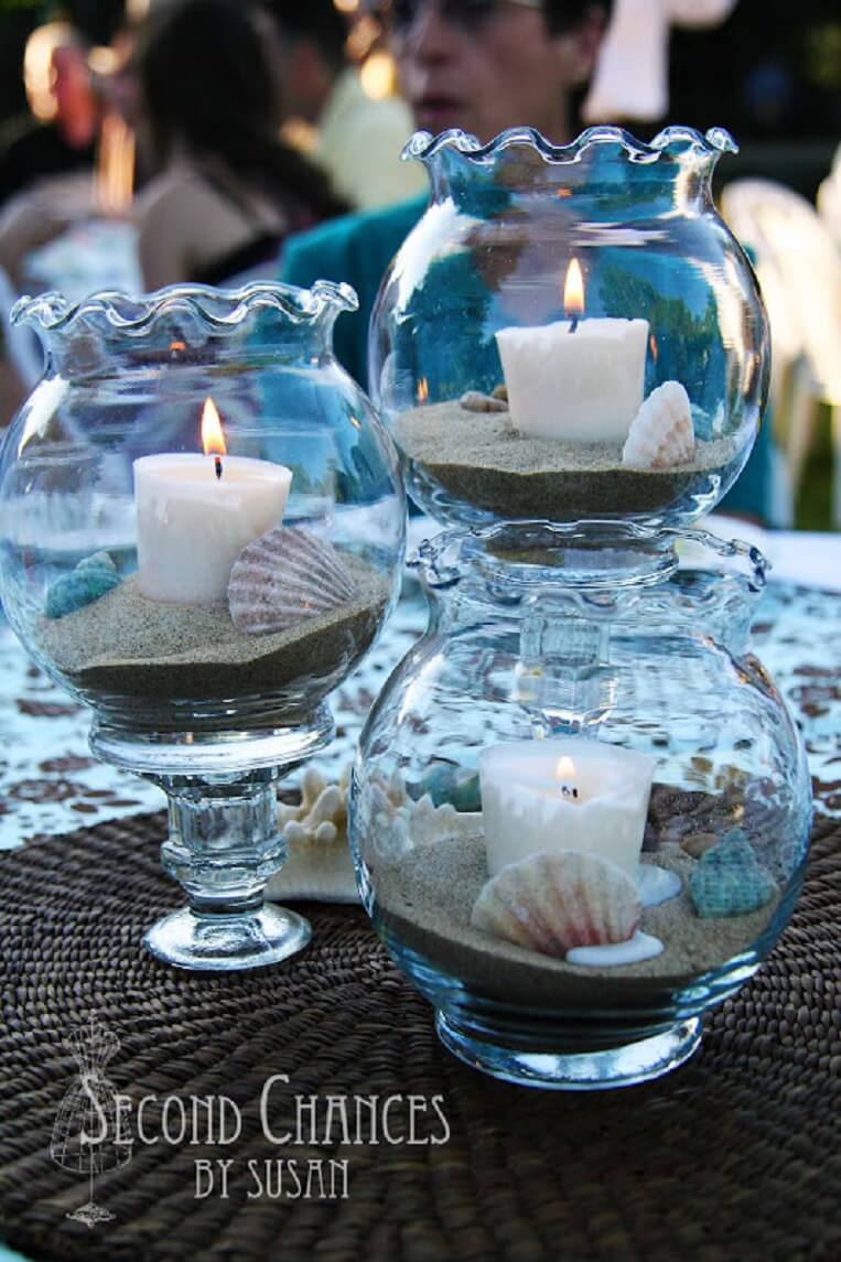 Playa Romántica a la luz de las velas en una Decoración de mesa de Tazón de Rosa