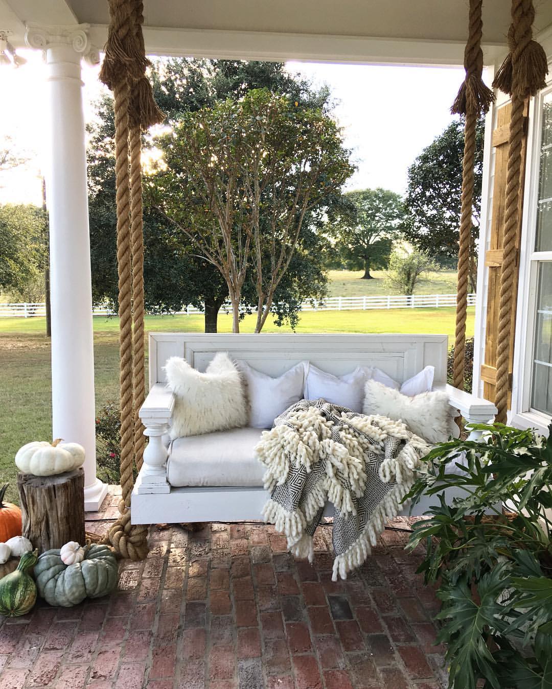 Hanging Manor Bed Porch Swing