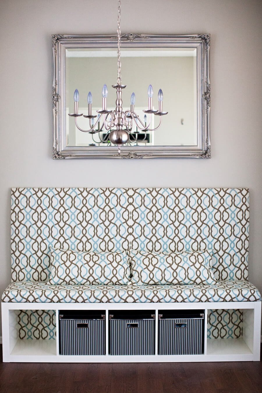 Elegant Upholstered DIY Entryway Bench