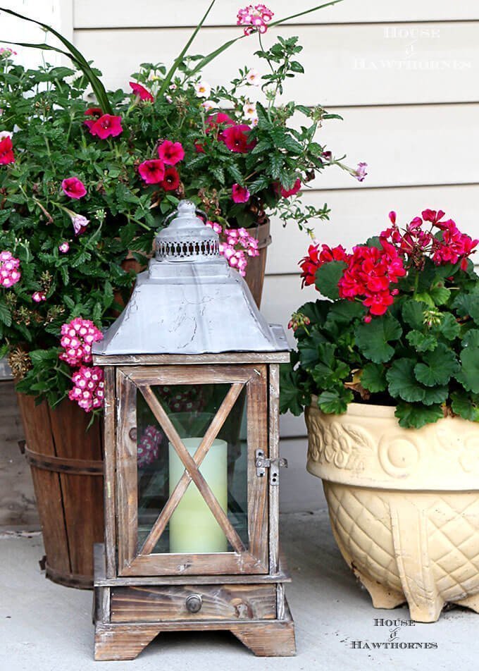 Colonial Style Wooden Porch Lantern