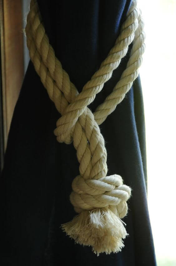 Rope Detail Tie-back on yksinkertainen mutta klassinen