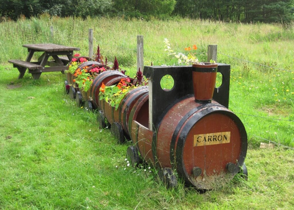 Go West Railroad Barrel Planter