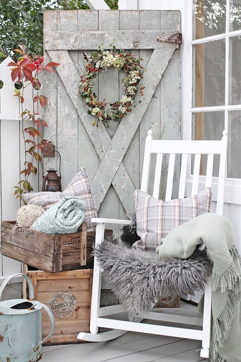 Barn Charm: Rustic Farmhouse Porch Decor Ideas