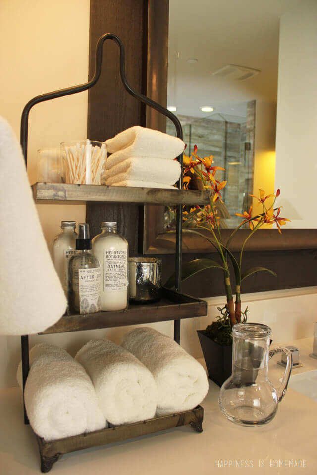 34 Best Towel Storage Ideas And Designs For 2021
