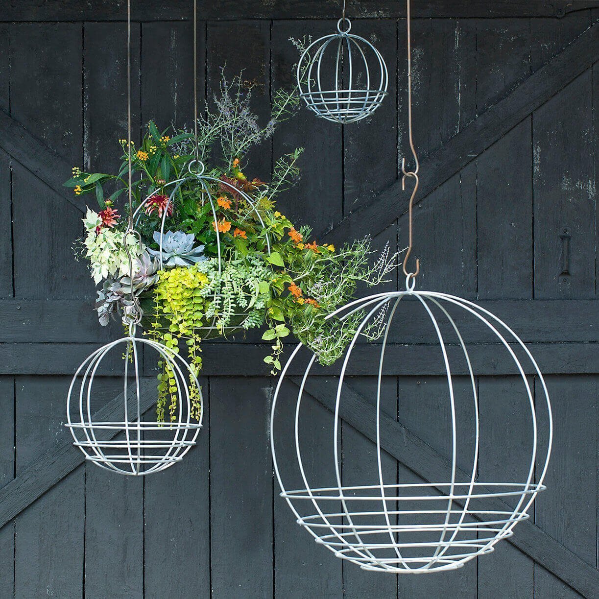 Vintage Hanging Orb Flower Planters — Homebnc