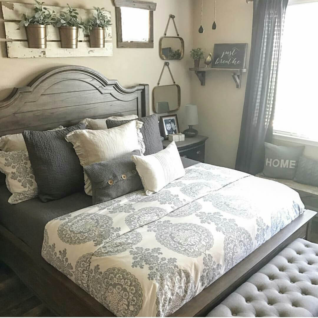 Lady Grey Farmhouse Bedroom Decor Ideas