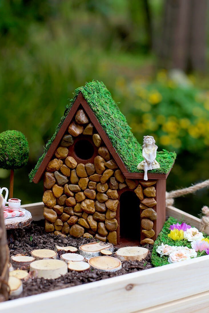 Suspended Summer DIY Fairy Garden Ideas