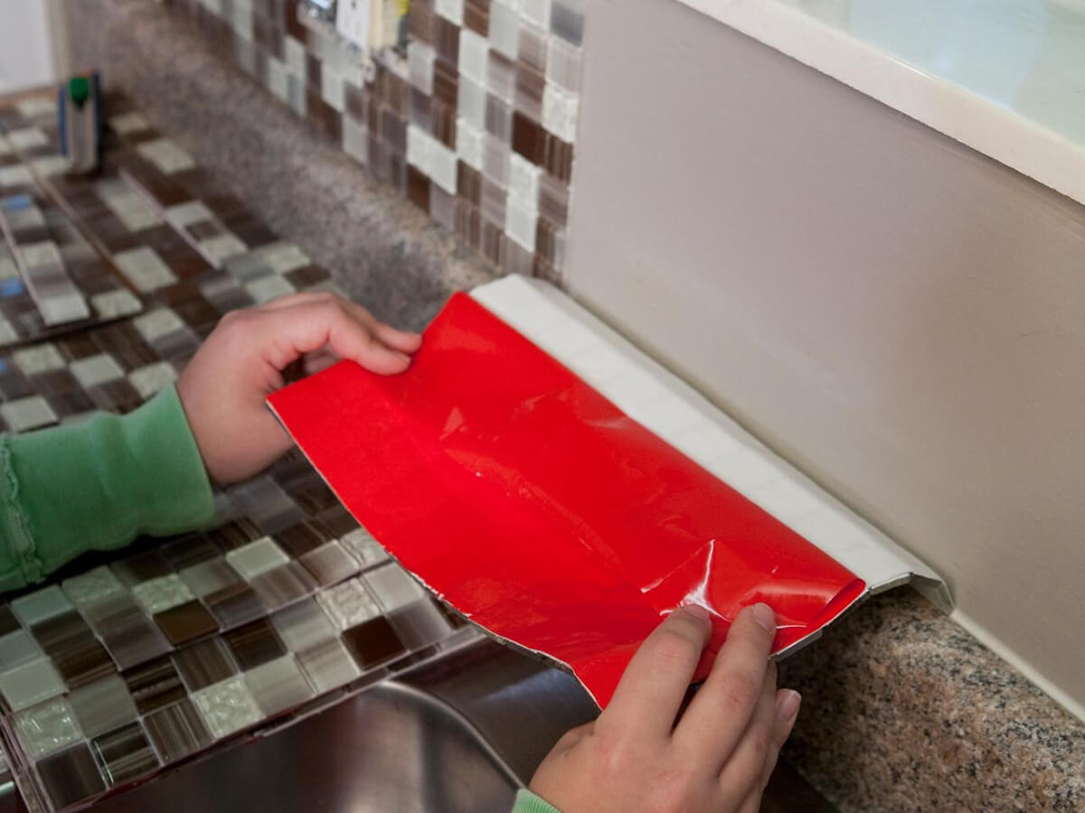 Tiny Tile Backsplashes Can be Deceptively Simple