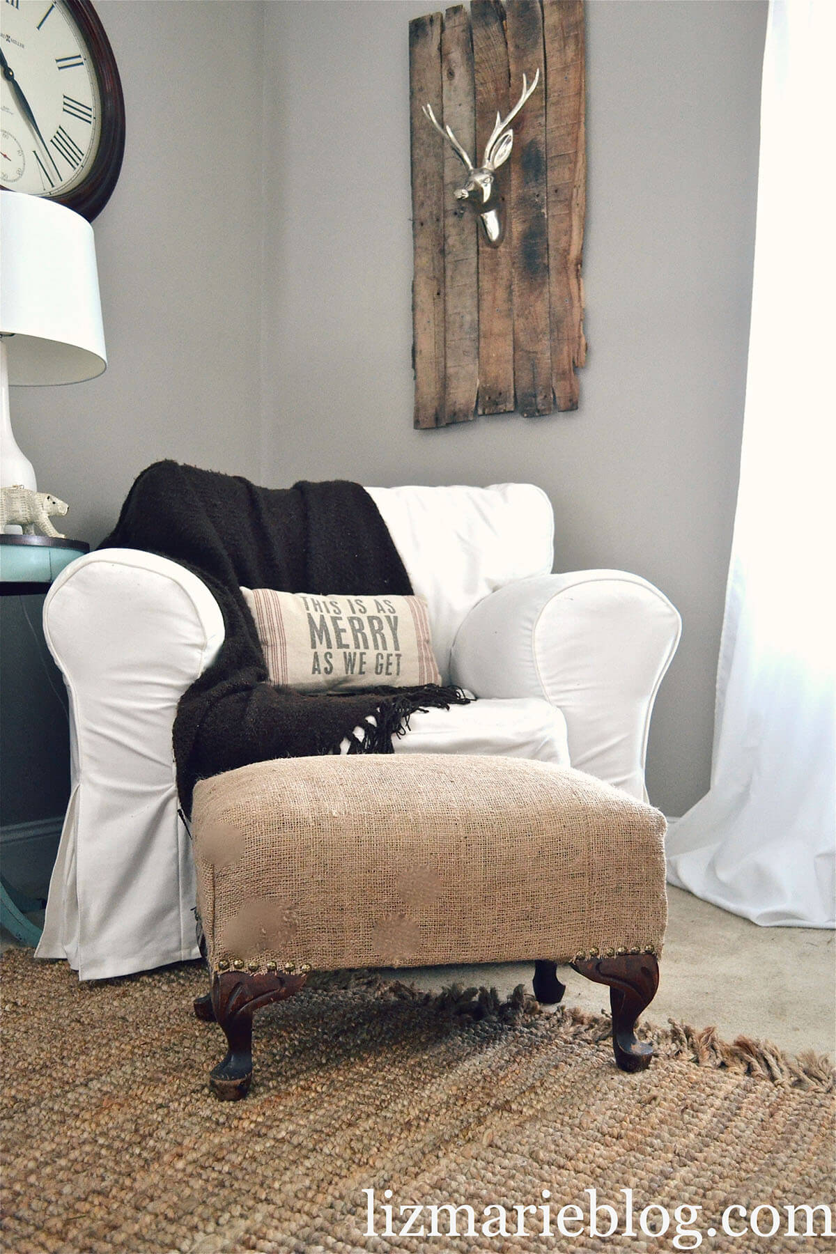 Country Chaise DIY Burlap Decoration Ideas