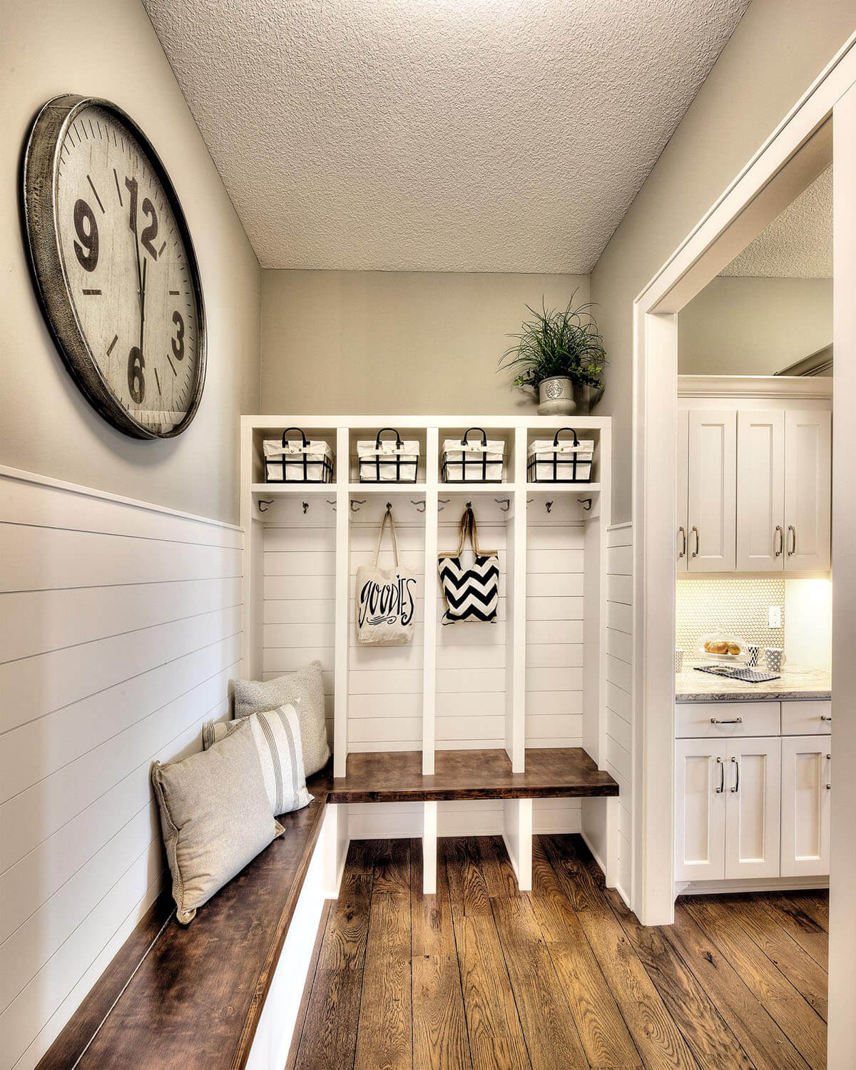 Modern Country Style Mud Room