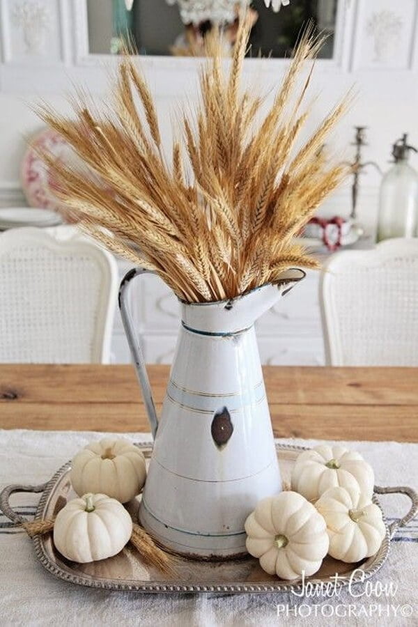 Wheat and Pumpkin Tablescape