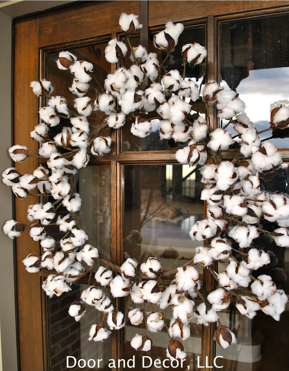 Clever Cotton Boll Wreath is Pretty and Unique