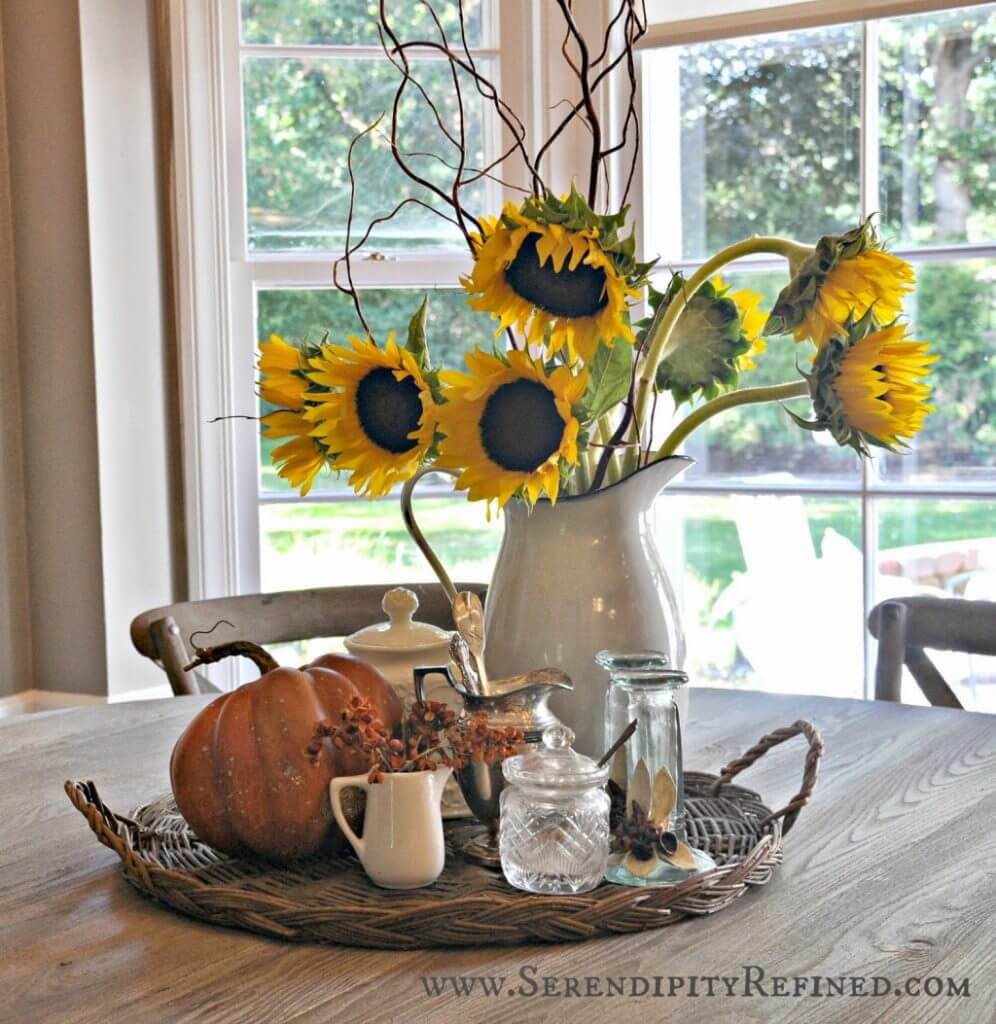 Cheerful Sunflowers Bring Early Autumn Joy to the Table