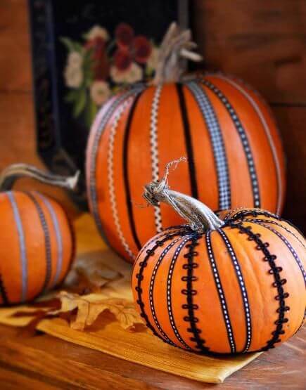 32 Best Pumpkin Centerpiece Ideas and Designs for 2023