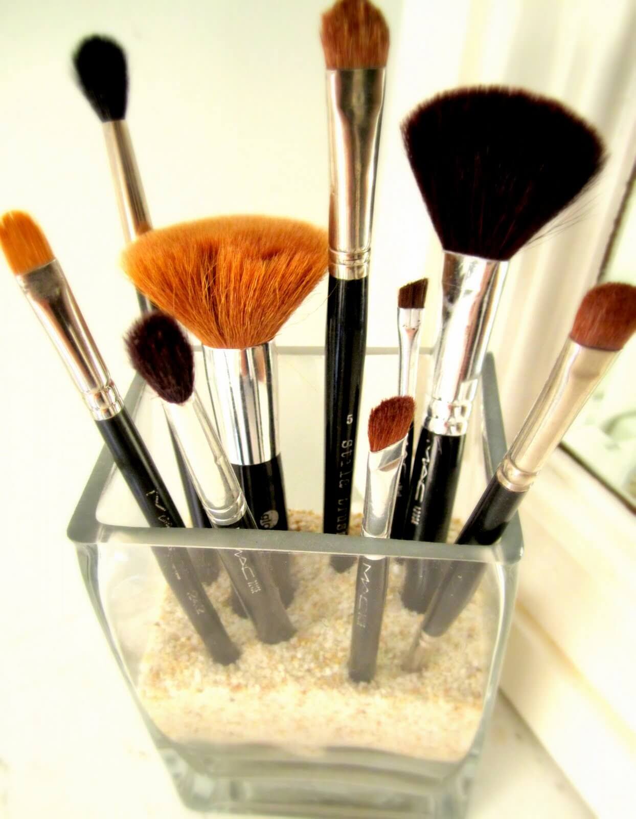 A Pretty Way to Display Makeup Brushes