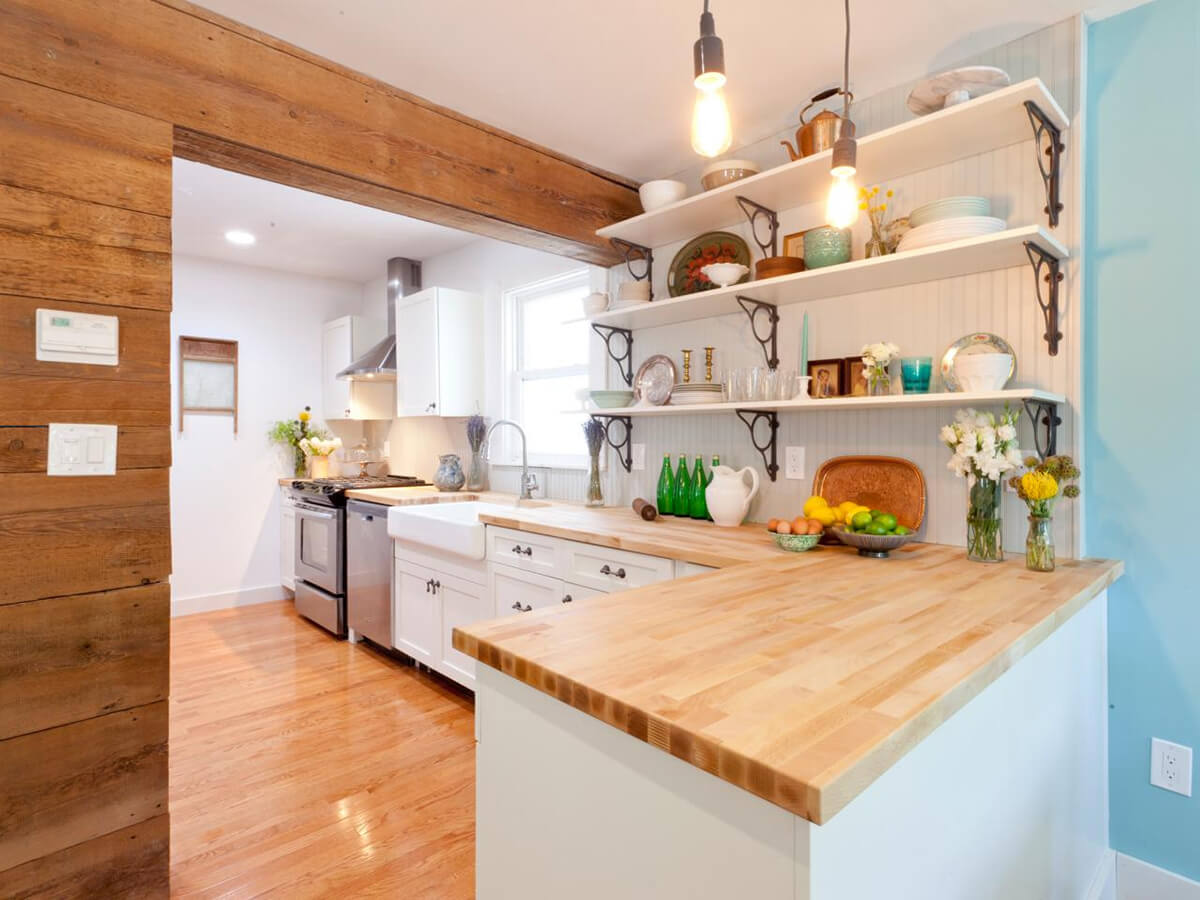 Woodsy Cottage Kitchen Design and Decorating Ideas