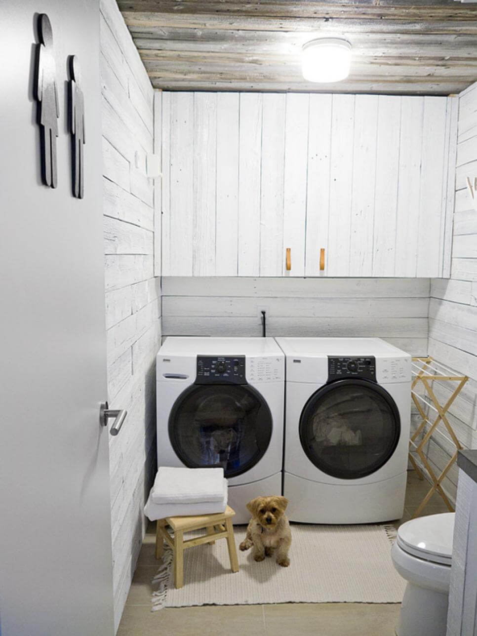 Laundry Bathroom Ideas / 20 Small Laundry With Bathroom Combinations - The machines were stacked and hidden behind a tall cabinet.