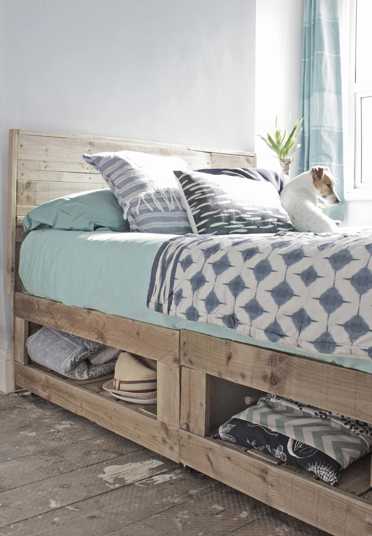 36 progetti di organizzazione e conservazione rustici fai-da-te che ti aiuteranno a mantenere la tua casa organizzata Divan Bed Bottom Storage Hack