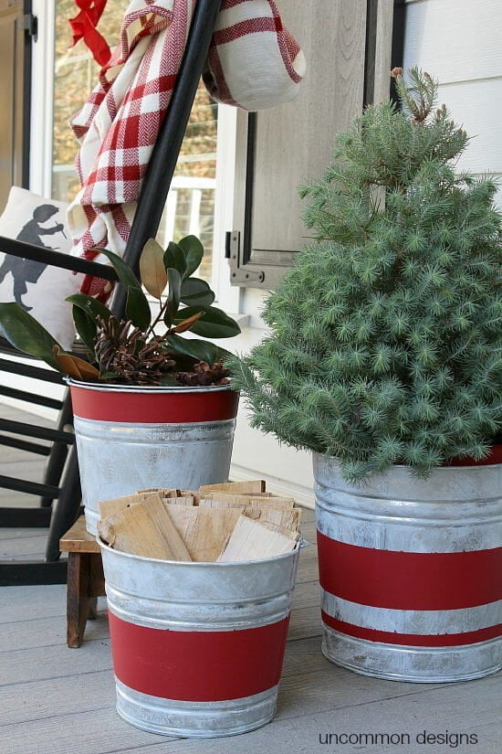 35 Best Outdoor Holiday Planter Ideas and Designs for 2021