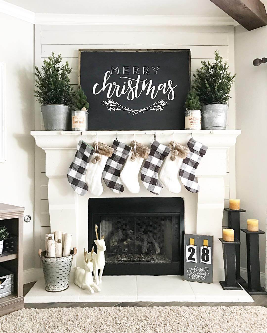 Black And White Christmas Decor 