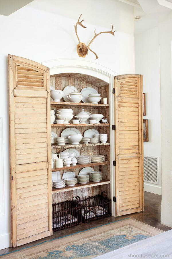 Pretty Shuttered Cabin Dining Room Shelf