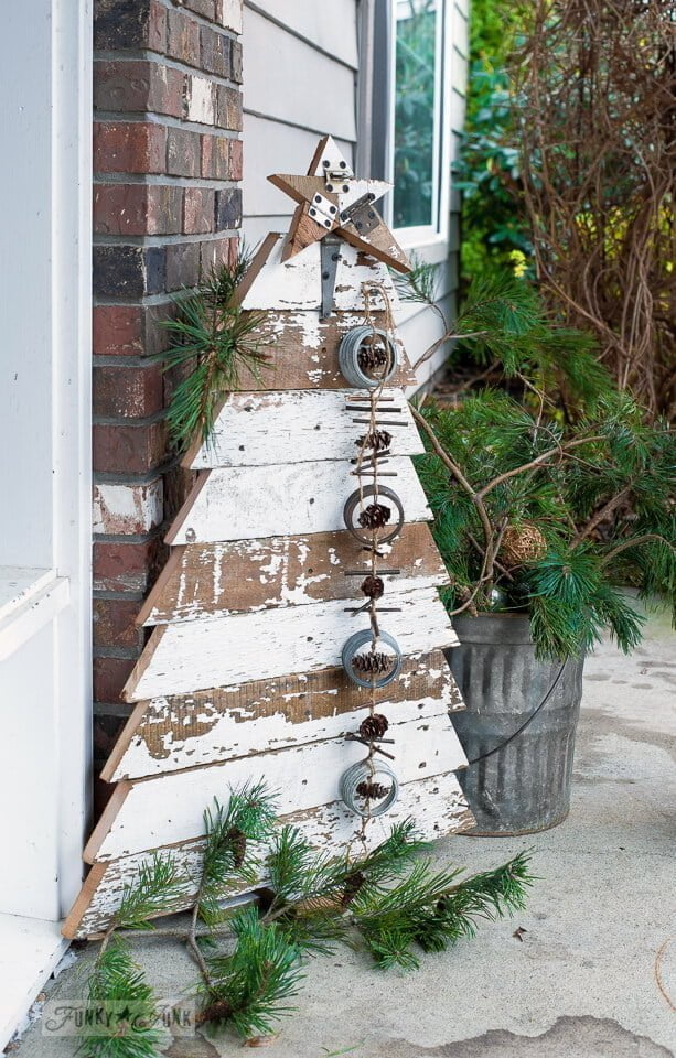 Shabby Chic Wood Christmas Tree