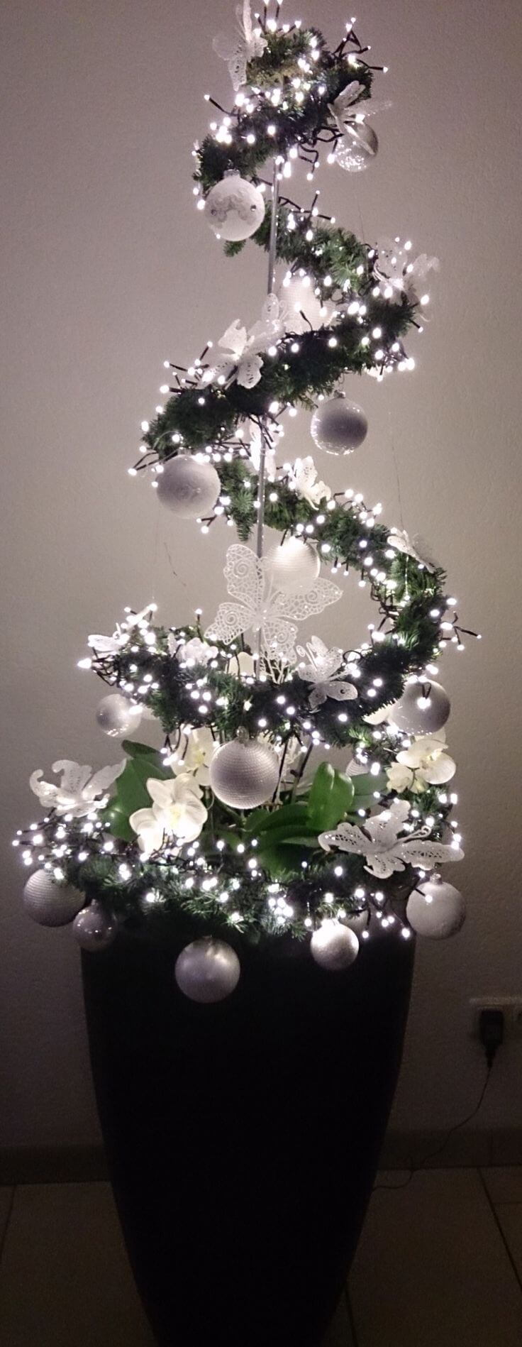 Pretty White Christmas "Tree" Project