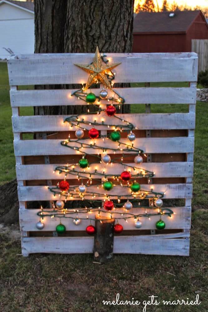 Reclaimed Wood Pallet Lighted Christmas Tree
