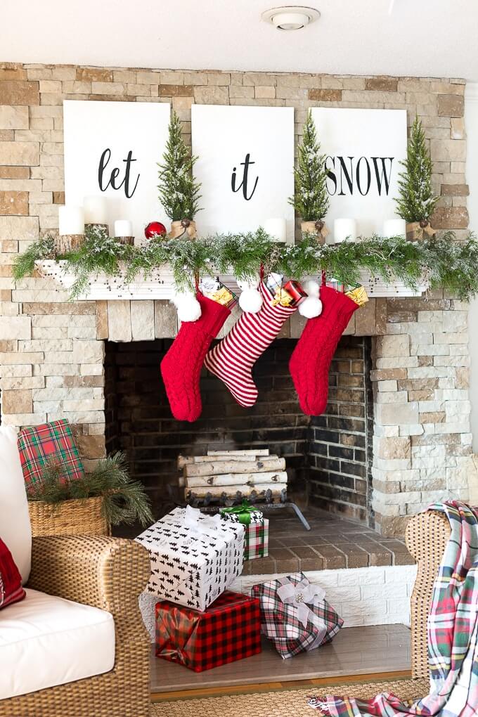 32 Christmas Living Room Decor Ideas from Modern to Rustic