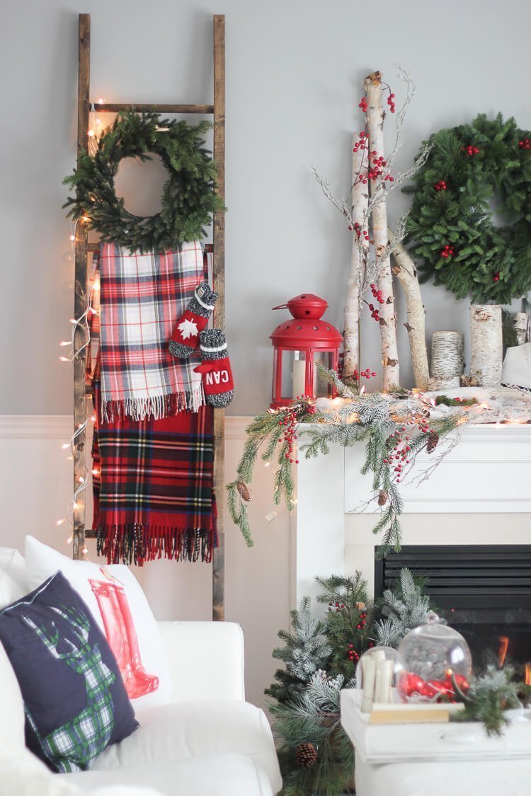 10 White Christmas Decor Ideas From Designers